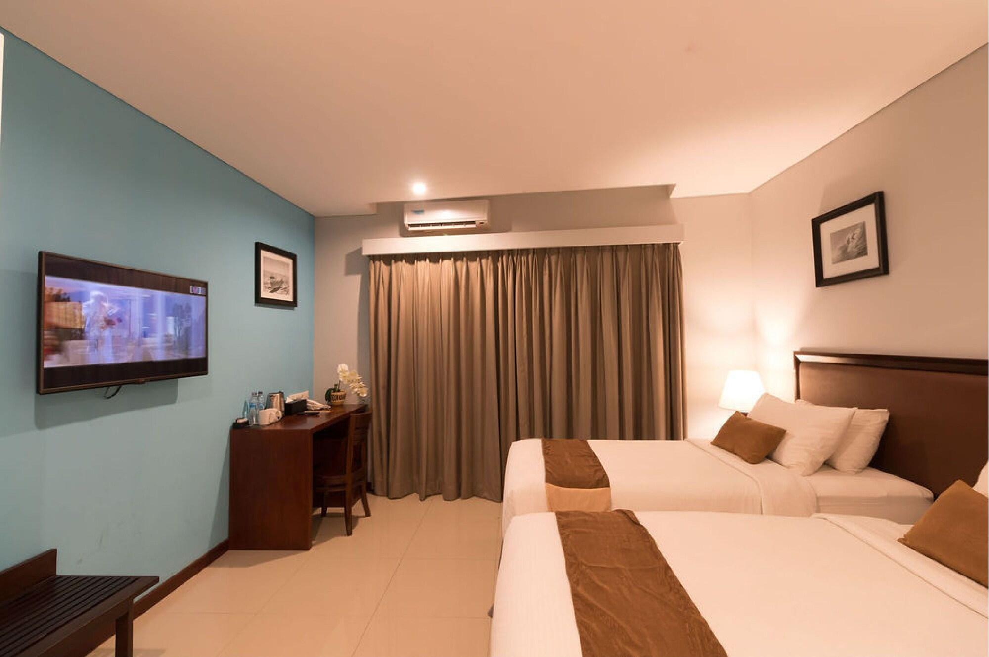 โรงแรมกูตาเบกซ์ บีช ฟรอนต์ ภายนอก รูปภาพ