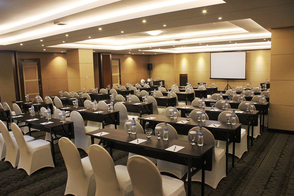 โรงแรมกูตาเบกซ์ บีช ฟรอนต์ ภายนอก รูปภาพ